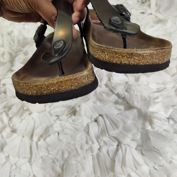 Birkenstock Gizeh Sandals Womens Size 9 Silver Metallic Thong Comfort EU 40 - Picture 13 of 16